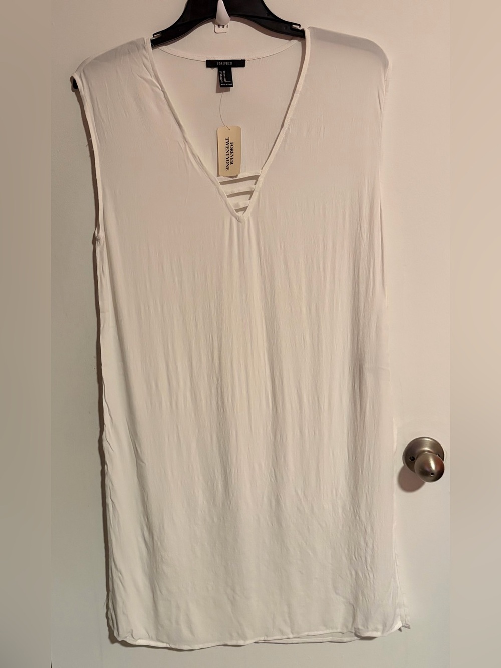 NWT Forever 21 White Sleeveless Mini V-Neck Dress